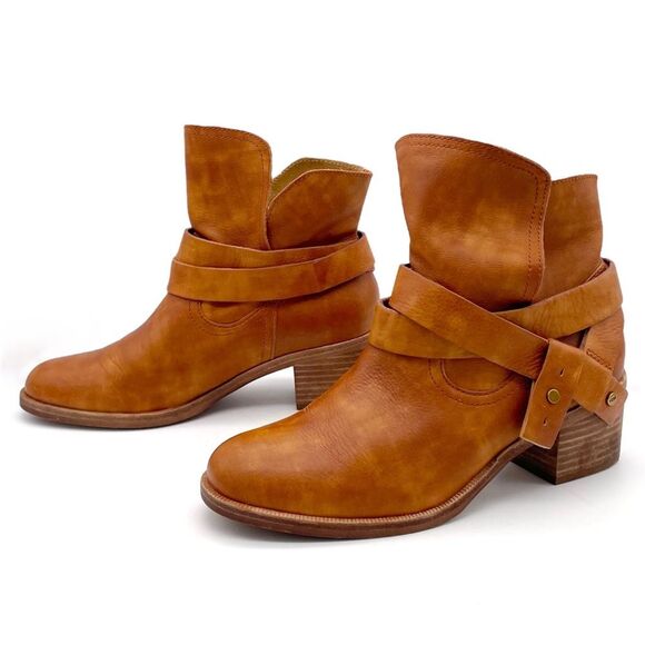 UGG Elora Leather Buckle Strap Slouchy Block Heel Boots Cognac Brown Size 6.5 - Picture 1 of 16
